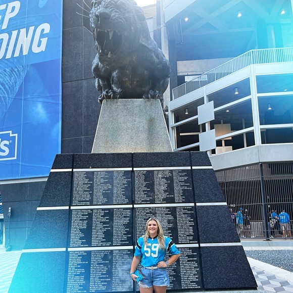 💕 Meet your Posher, Taylor ✨ - Picture 8 of 8